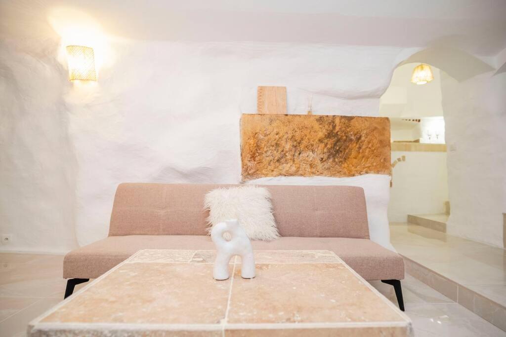 Le Temple D'Aphrodite, Appartement Avec Spa 维也纳 外观 照片
